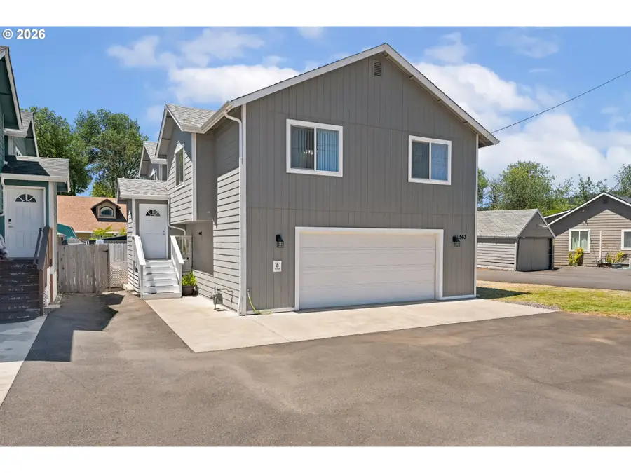 563 S State St, Sutherlin, OR 97479 - #2