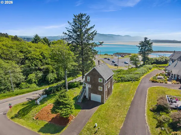 1980 Spyglass Ct, Tillamook, OR 97141