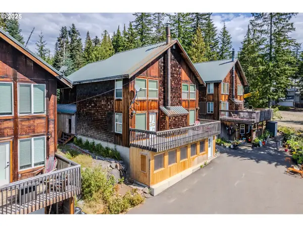 30568 E Yule St, GovernmentCamp, OR 97028