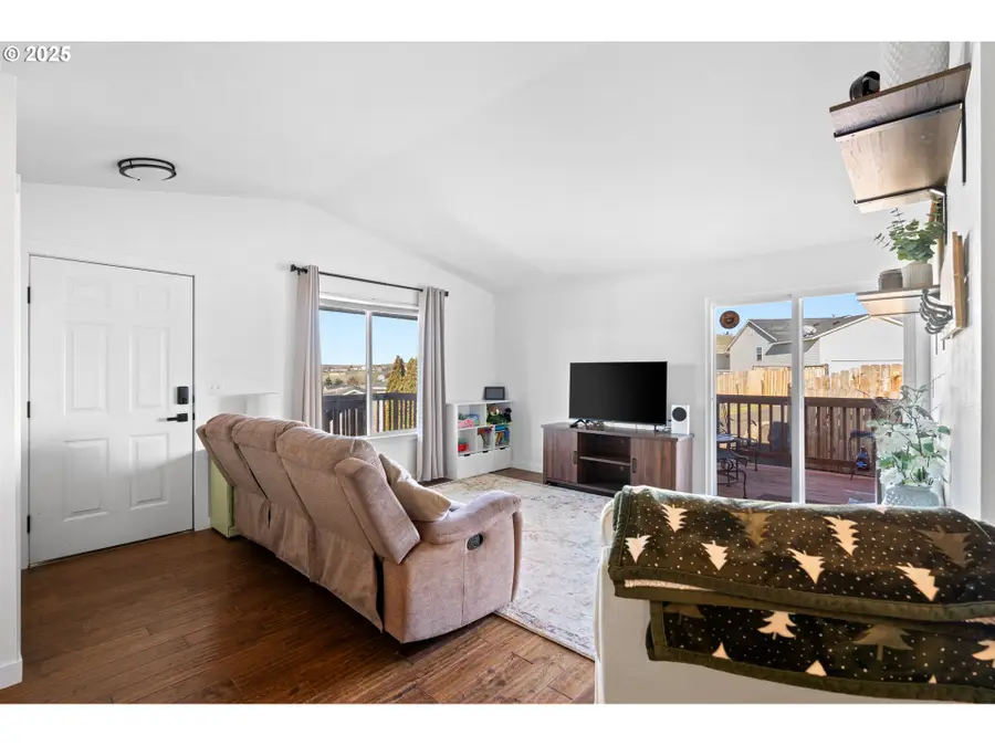 1320 SW 11th Ct, Pendleton, OR 97801 - Image #3