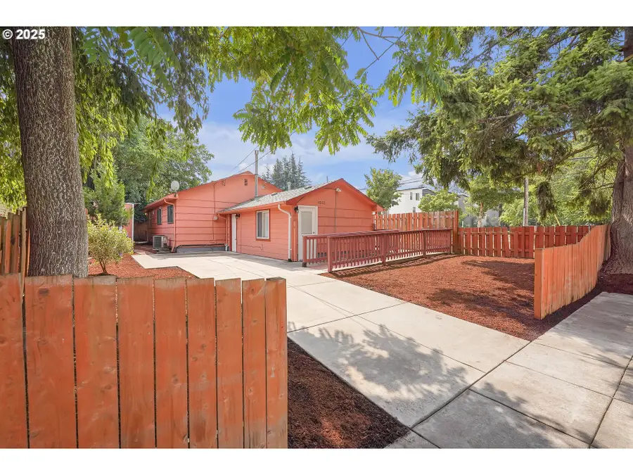 9212 SE Bush St, Portland, OR 97266 - Image #2