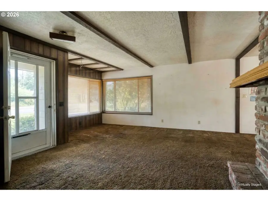 6939 N Armour St, Portland, OR 97203 - #2