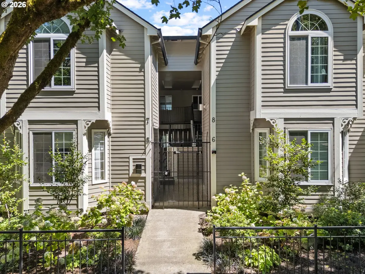 3812 S Kelly Ave #7, Portland, OR 97239 - #1