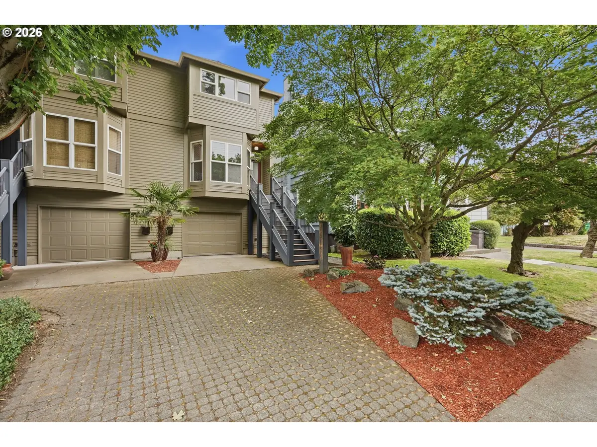 1805 NE Halsey St, Portland, OR 97232 - #1