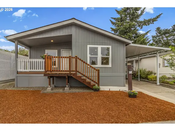 1400 Candlelight Dr #209, Eugene, OR 97402
