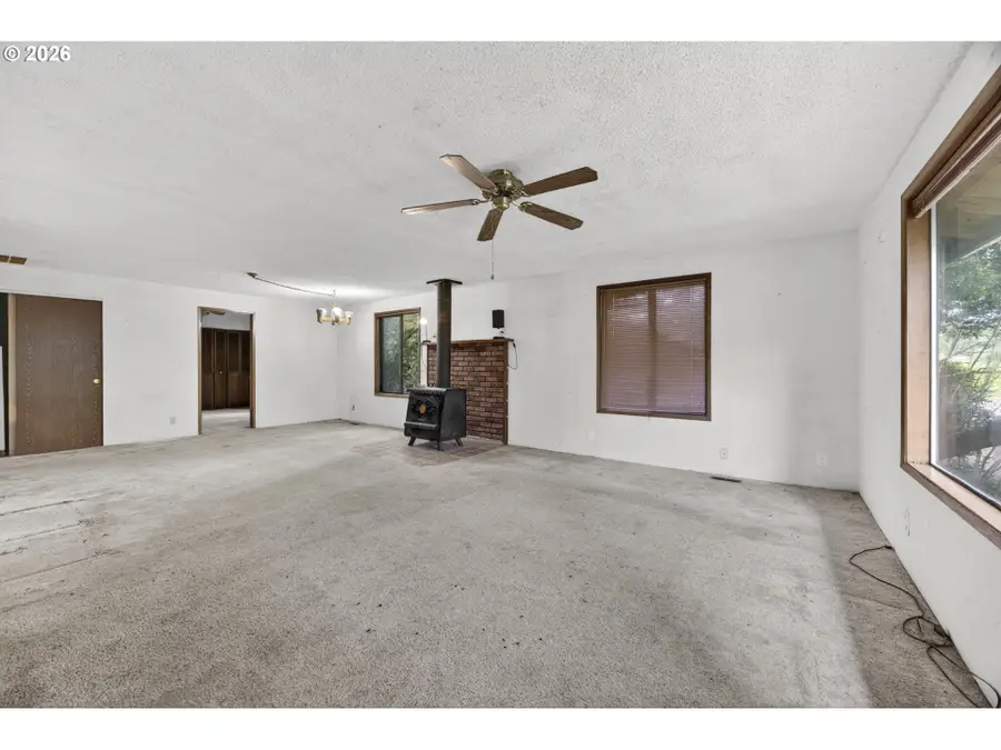 2332 24th St, Florence, OR 97439 - #3