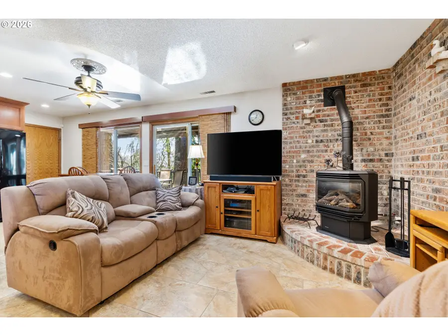 3362 SE Willow St, Hillsboro, OR 97123 - Image #3