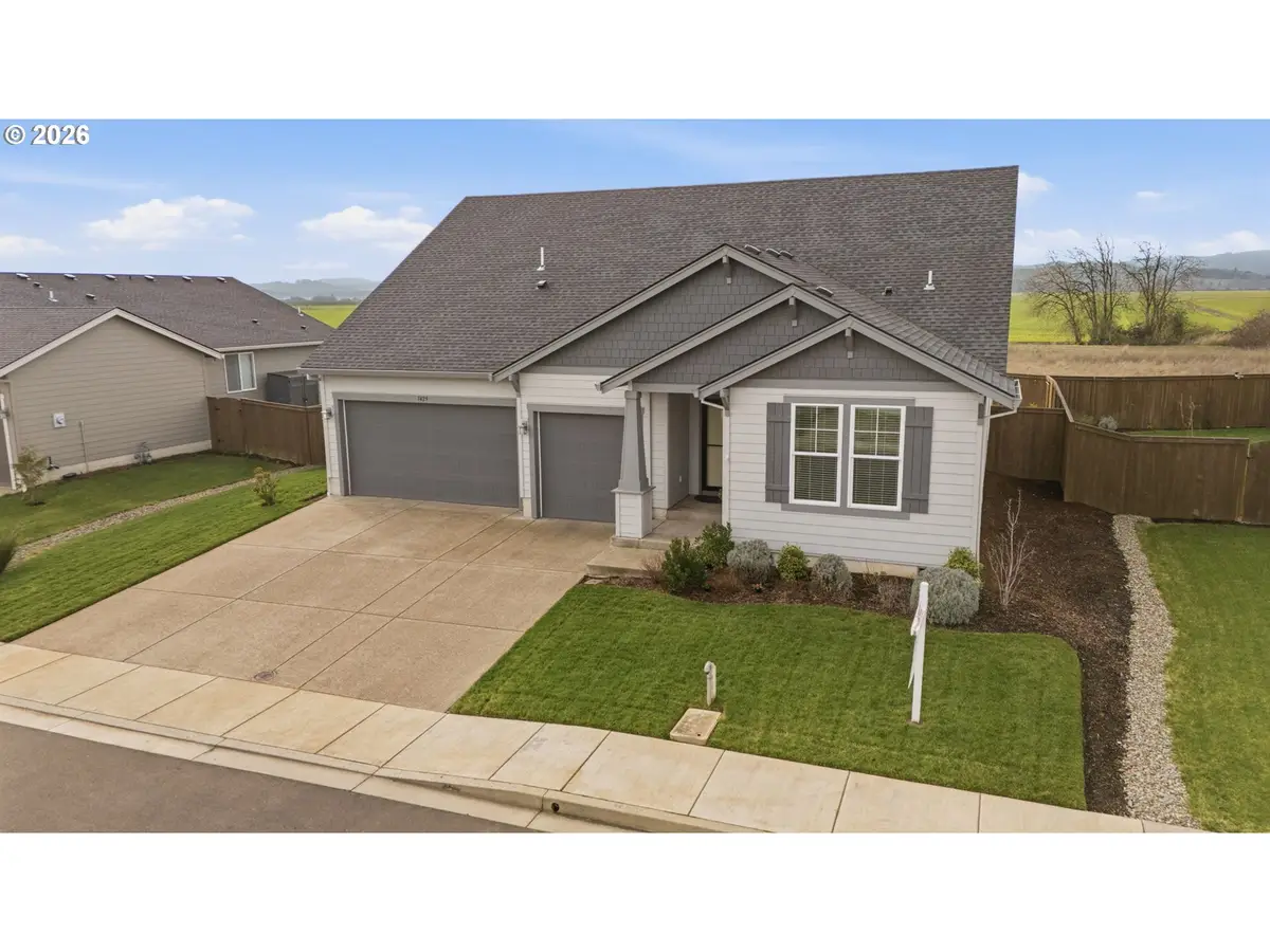 1429 Gladiola Dr, Junction City, OR 97448 - #1