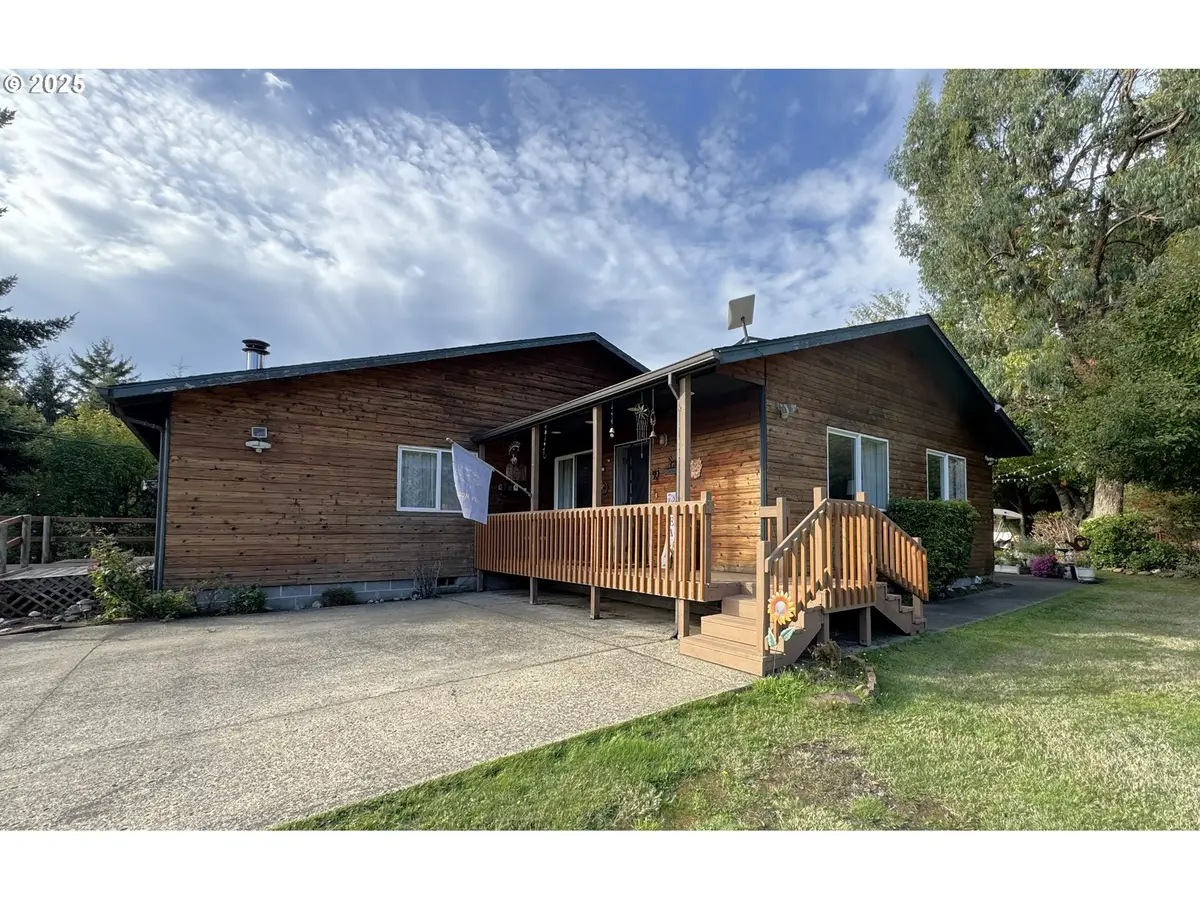 2475 S Smith River Rd, Reedsport, OR 97467 - Image #1