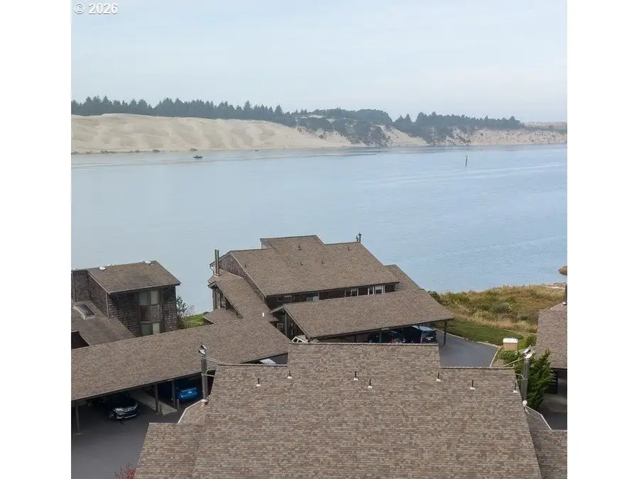 1040 Bay St #14, Florence, OR 97439 - Image #2