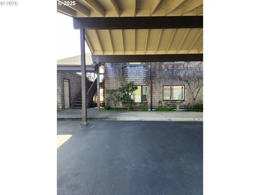 1040 Bay St #14, Florence, OR 97439 - Image #3