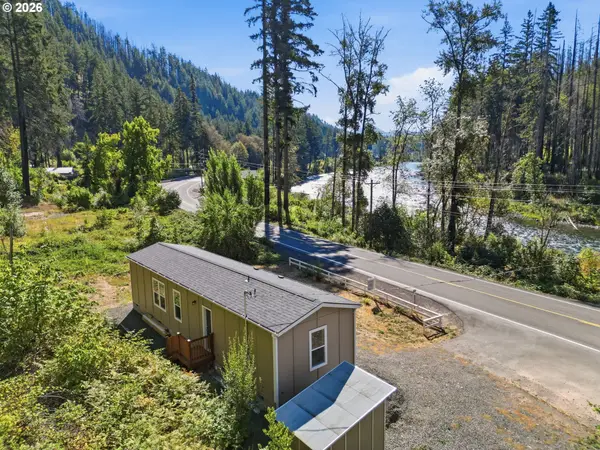 47901 Mckenzie Hwy, Vida, OR 97488