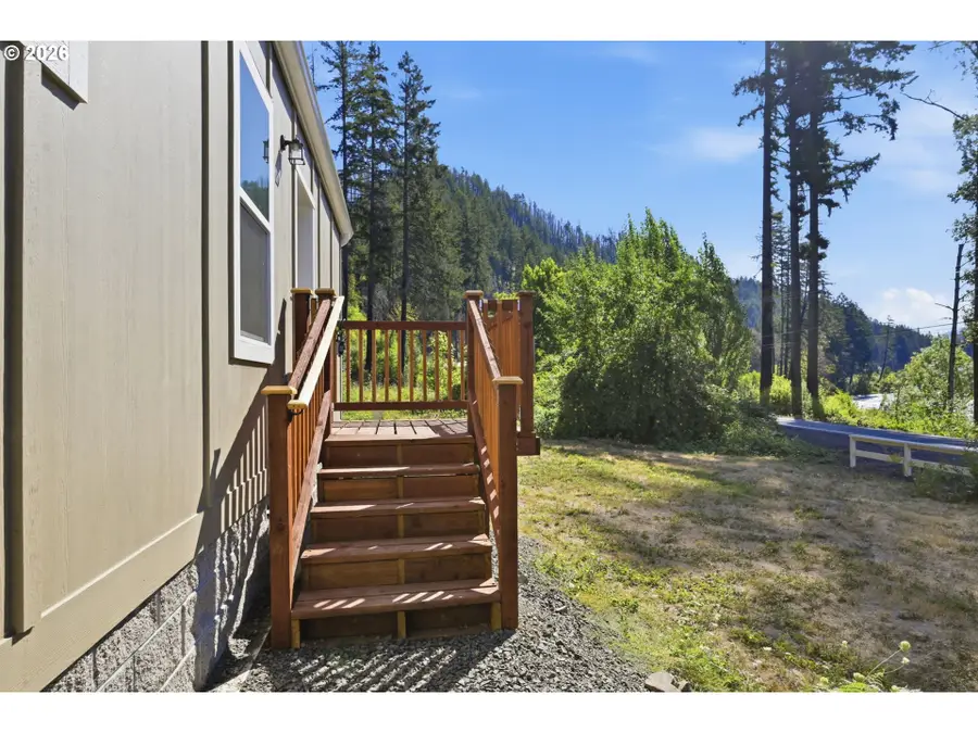 47901 Mckenzie Hwy, Vida, OR 97488 - #3