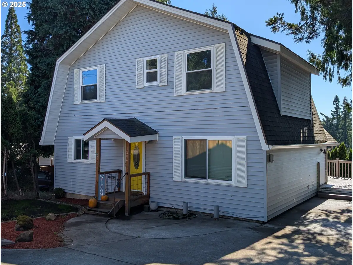 1306 Mt Brynion St, Kelso, WA 98626 - Image #1