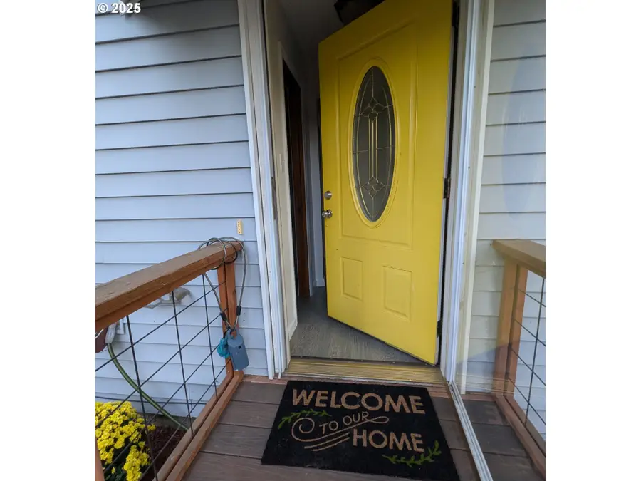 1306 Mt Brynion St, Kelso, WA 98626 - Image #3