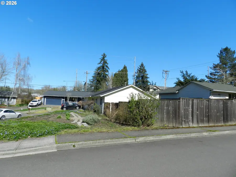 2375 SE Washington Ct, Hillsboro, OR 97123 - #3