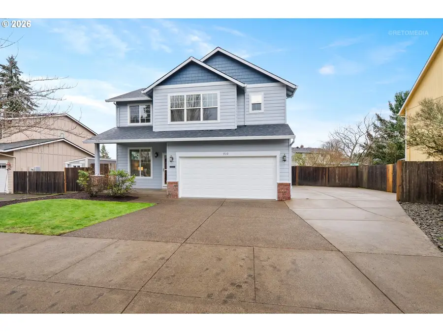 910 NE 4th Ave, Hillsboro, OR 97124 - Image #2