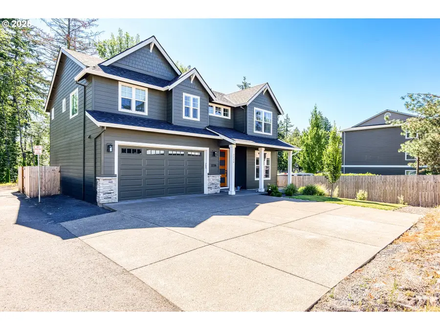 3226 E Province Ct, Newberg, OR 97132 - Image #2