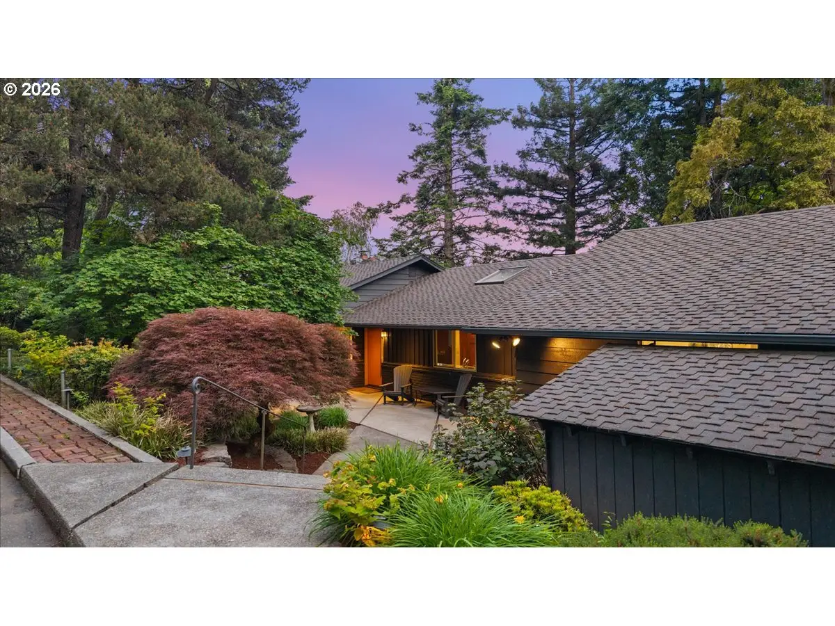 1530 SW Mitchell Ln, Portland, OR 97239 - #1