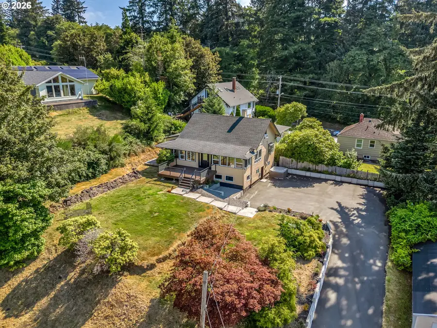 1660 6th St, Astoria, OR 97103 - #3