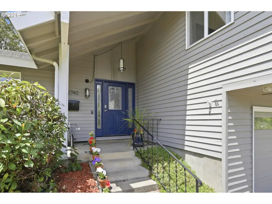 2740 Almaden St, Eugene, OR 97405 - #3