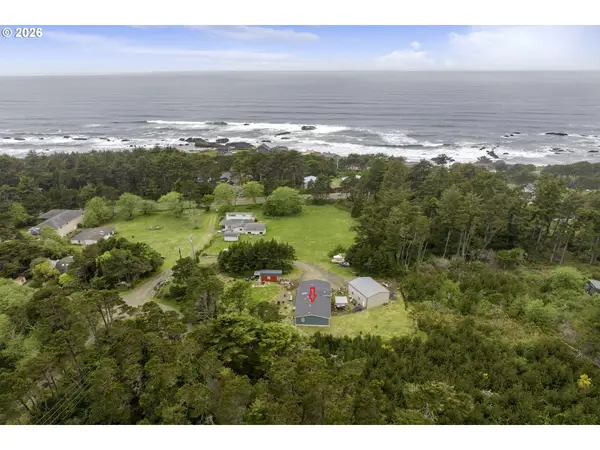 8490 NW Seal Rock St, SealRock, OR 97376