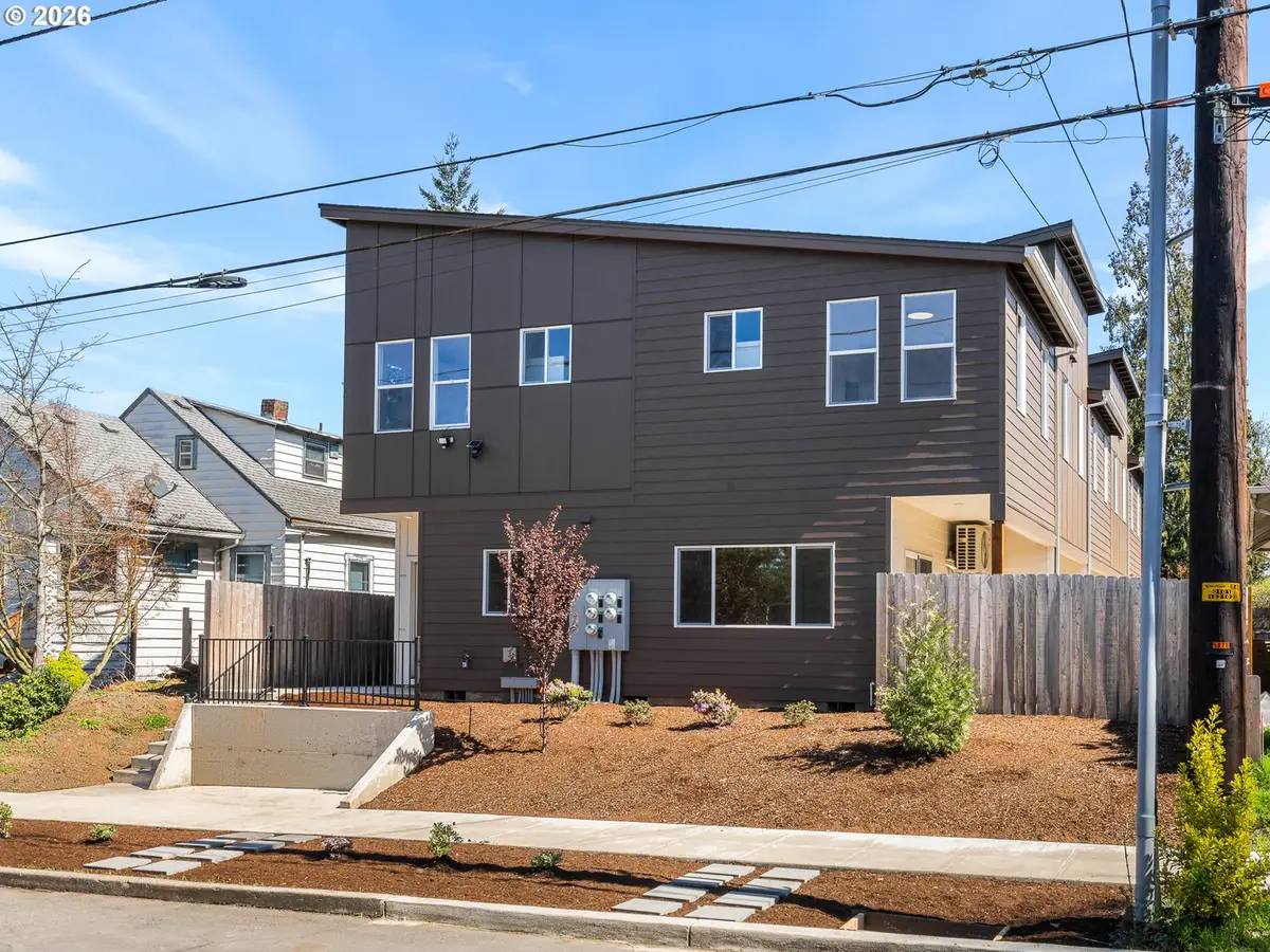 5866 N Missouri Ave, Portland, OR 97217 - #1