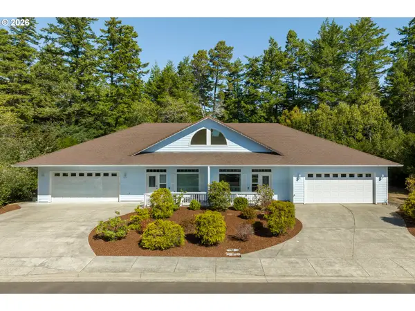 1011 10th St, Florence, OR 97439