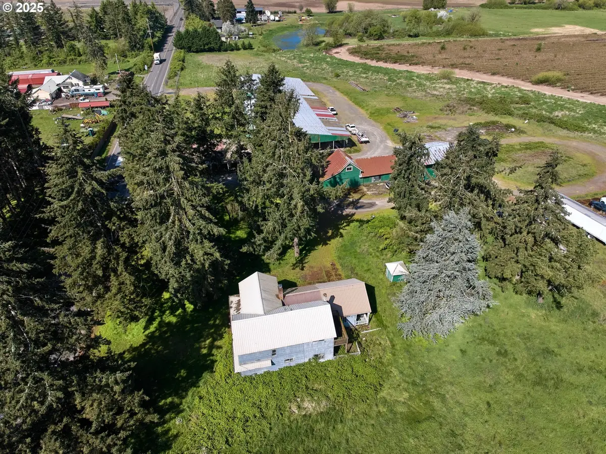 6815 S Knights Bridge Rd, Canby, OR 97013 - Image #1