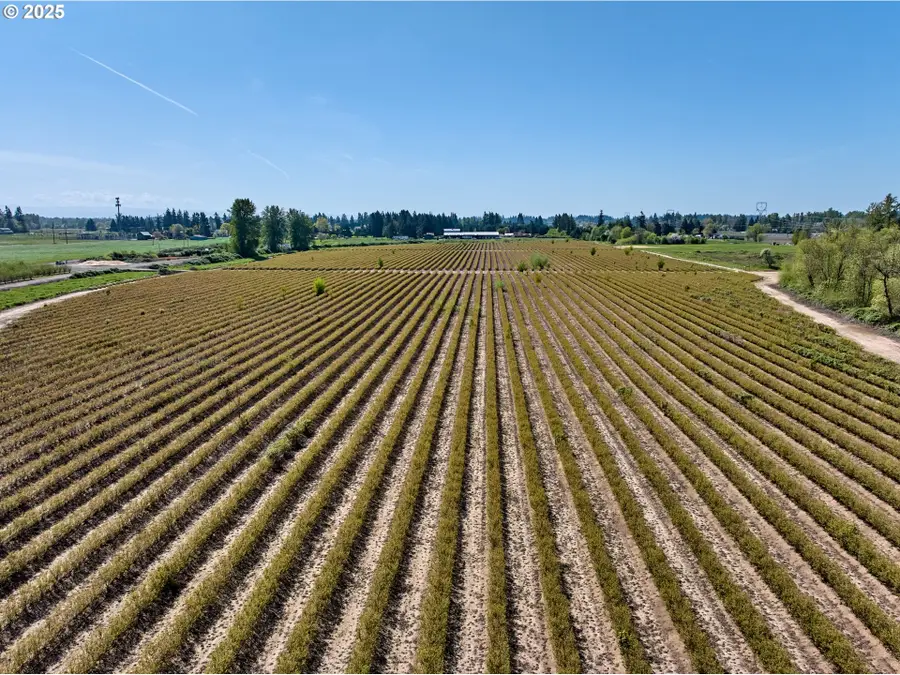 6815 S Knights Bridge Rd, Canby, OR 97013 - Image #3