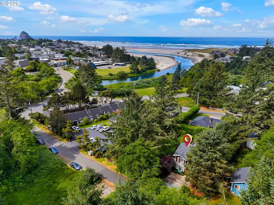 548 Beech St, Cannon Beach, OR 97110 - Image #3