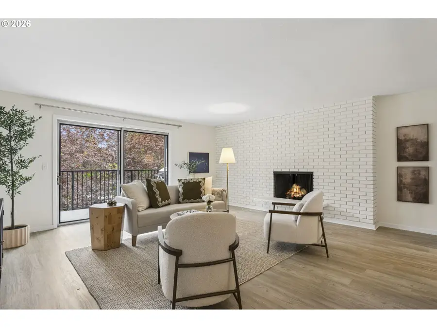 200 Burnham Rd #303, Lake Oswego, OR 97034 - #3