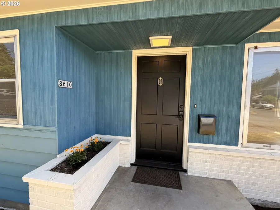 8610 NE Hancock St, Portland, OR 97220 - #2