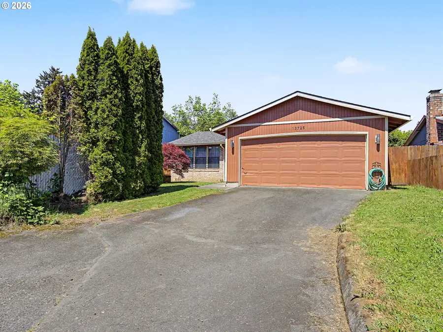13725 SE Center St, Portland, OR 97236 - #2