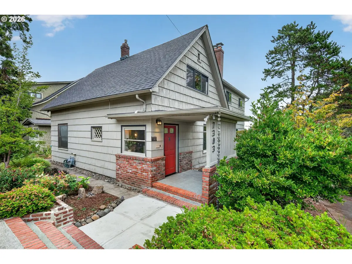 7303 SE Alder St, Portland, OR 97215 - #1
