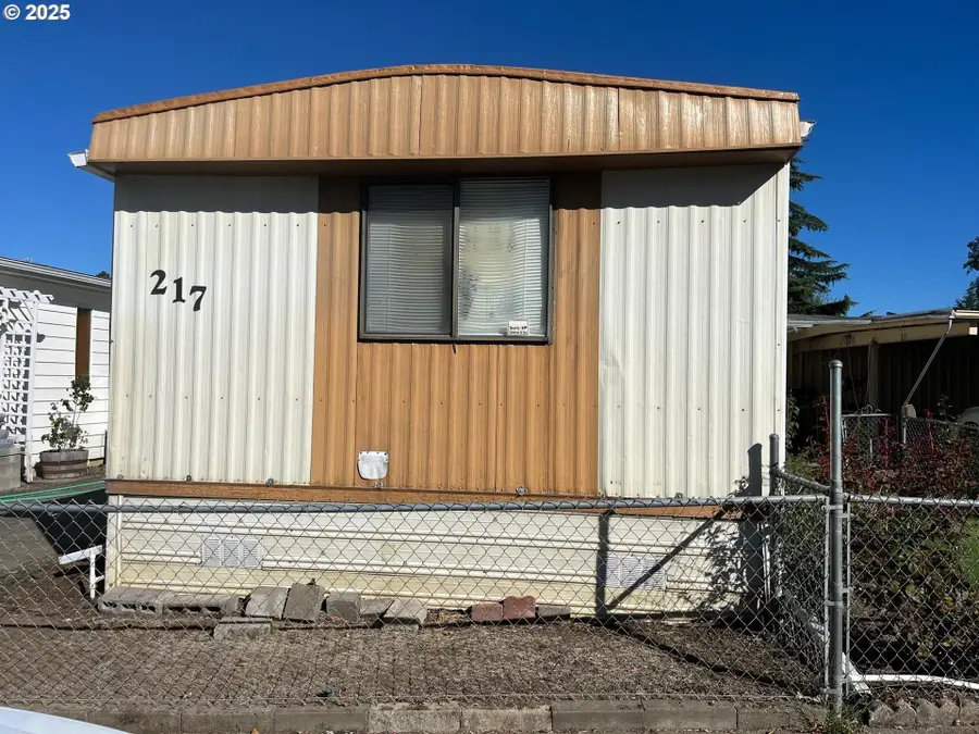 217 Saddlebutte Ln, Roseburg, OR 97470 - Image #2