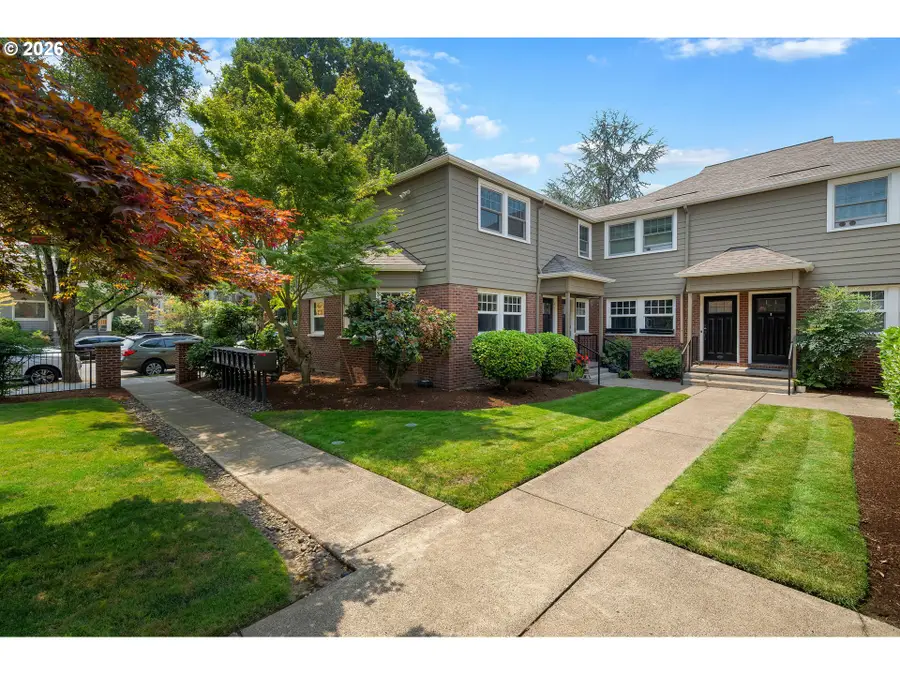 2555 NW Savier St #18, Portland, OR 97210 - #2