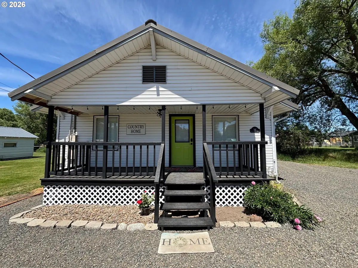 517 W Greenwood St, Enterprise, OR 97828 - #1