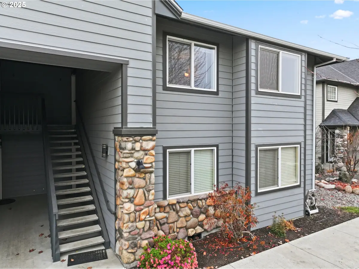 260 Lone Pine Ln #8, The Dalles, OR 97058 - Image #1