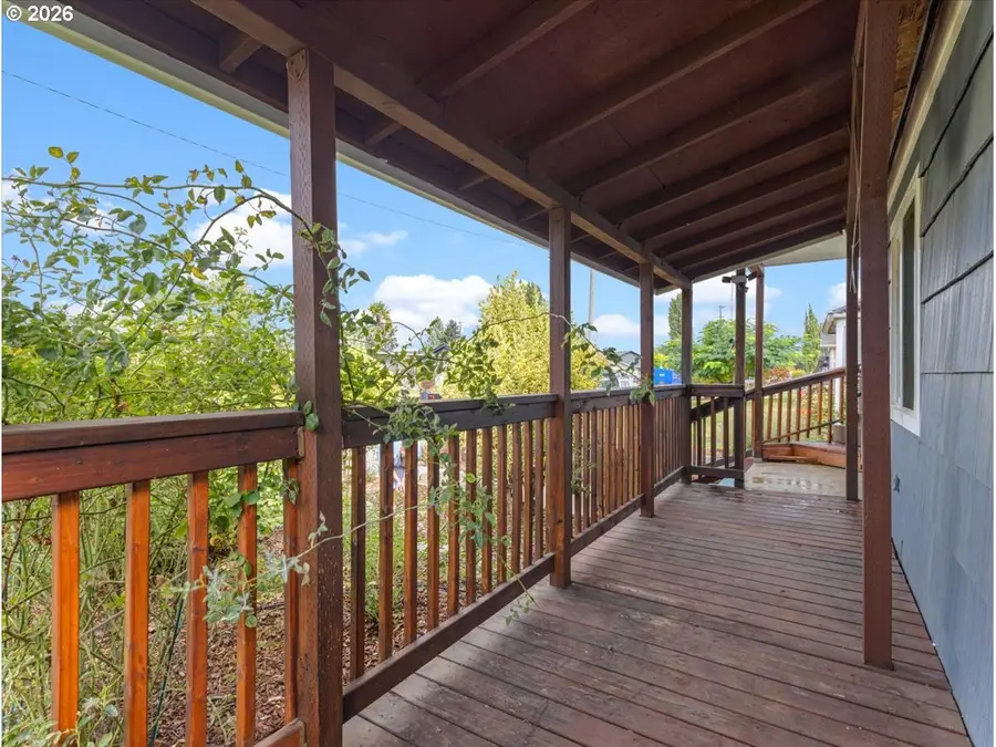 324 28th Ave, Longview, WA 98632 - #3