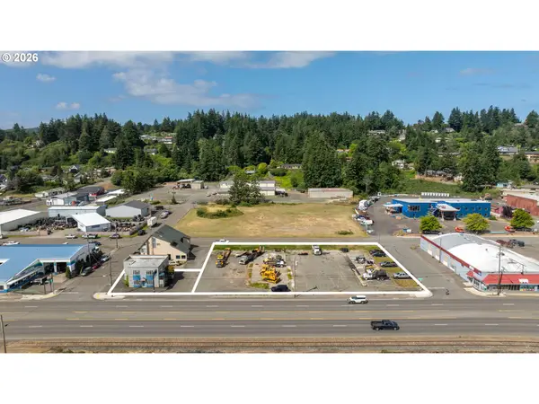 1685 N Bayshore Dr, CoosBay, OR 97420