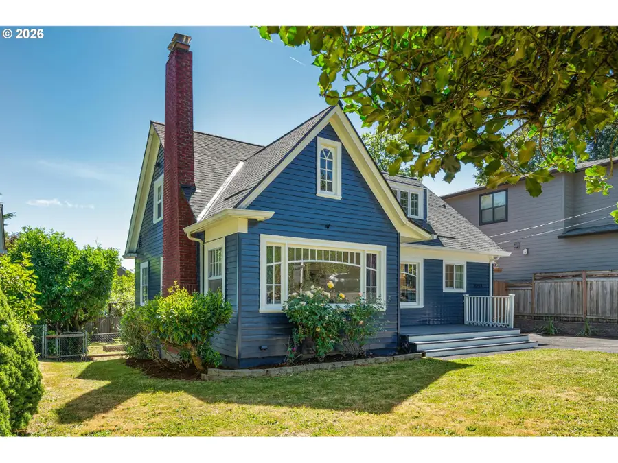 8234 SW Capitol Hwy, Portland, OR 97219 - #2