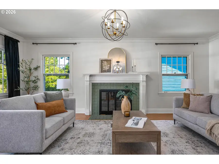 8234 SW Capitol Hwy, Portland, OR 97219 - #3