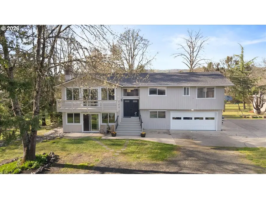 3905 Carnes Rd, Roseburg, OR 97471 - #2