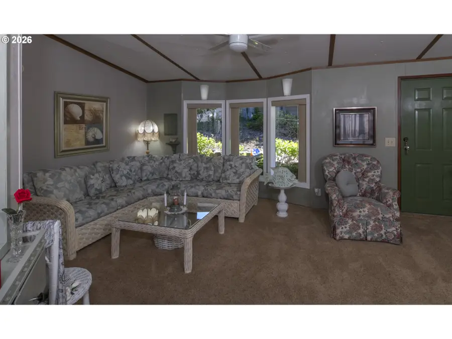 420 Leelo Ct, Florence, OR 97439 - #3