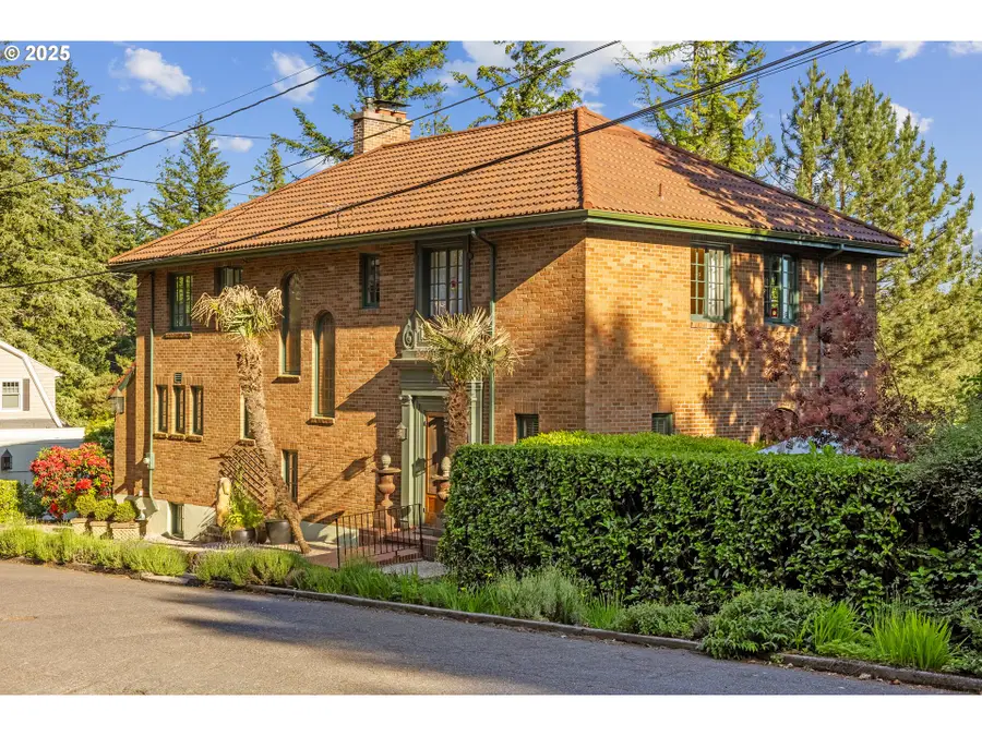 2844 SW Hillsboro St, Portland, OR 97239 - Image #2