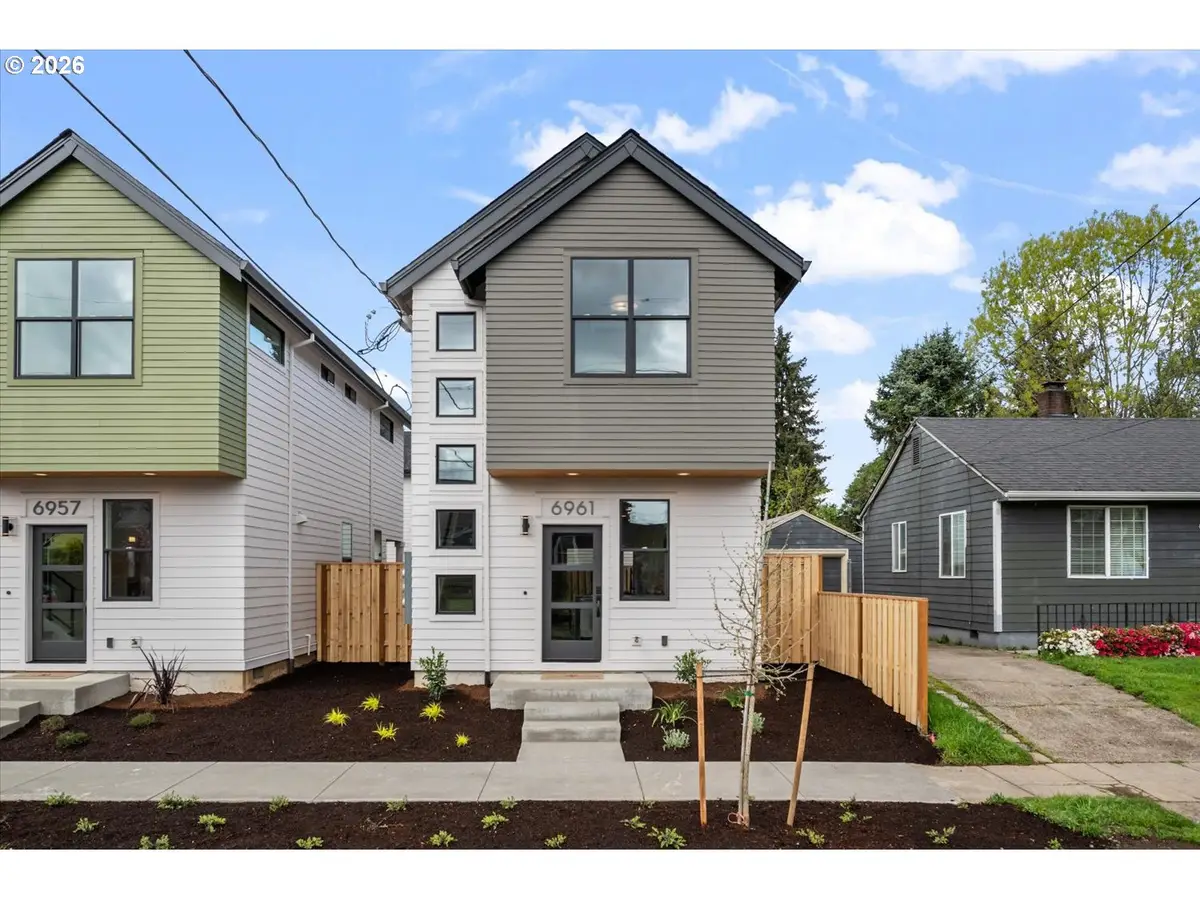 6961 N Burr Ave, Portland, OR 97203 - #1
