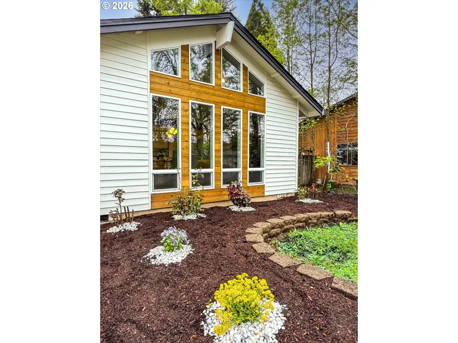 3943 NE Azalea St, Hillsboro, OR 97124 - #3