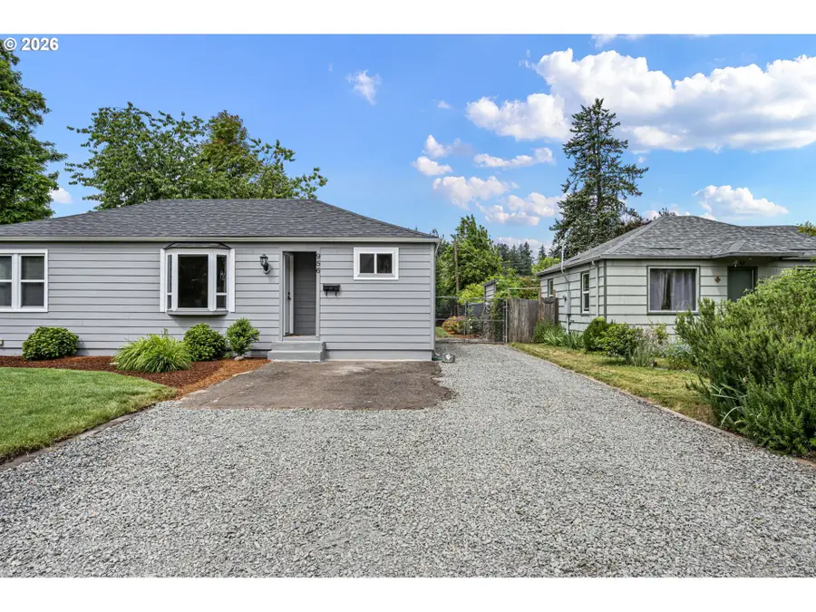 956 1st St, Springfield, OR 97477 - #3
