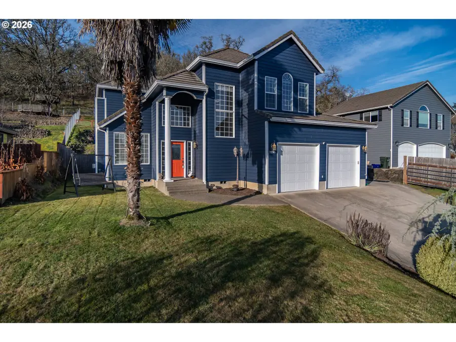 2290 NW Witherspoon Ave, Roseburg, OR 97471 - Image #3